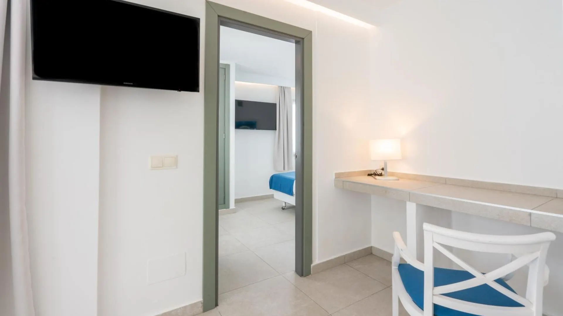 Guya Wave Hotel (Adults Only) كالا راتخاذا 3*,